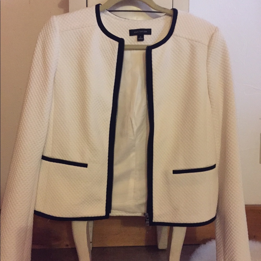 Ann Taylor white and navy trim jacket